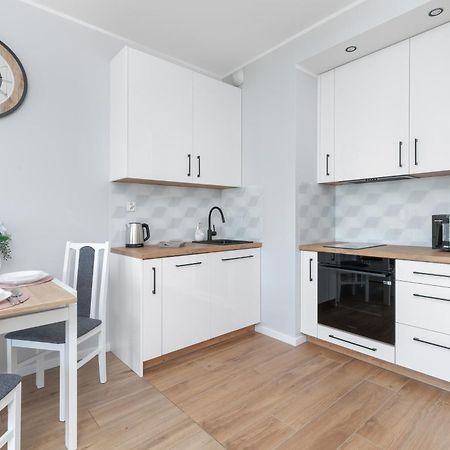 Nowa Letnica Comfortable Apartments With Balcony & Parking Gdansk By Noclegi Renters Exterior foto